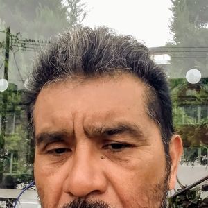 Meet your Posher, Efrain